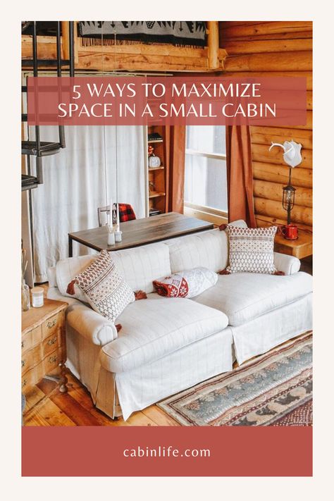 Small Cabin Decorating Ideas Living Room, Cozy Cabin Interior Small Cottages Decorating Ideas, Tiny Cabin Bedroom Ideas, Cabin Sleeping Ideas, Small Cabin Living Room Layout, Bunkie Interior Design, Tiny Lake Cabin Interior, Small Cabin Furniture Layout, Small Cabin Furniture Ideas