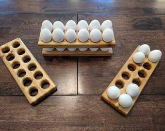 Wooden Egg Holder, Egg Holders, Egg Cartons, Egg Tray, Wooden Chopping Boards, Diy Wooden Projects, Farm Fresh Eggs, Wooden Eggs, Healthy Kitchen