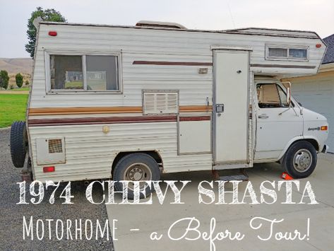 1974 Chevy Shasta Motorhome - a Tour Before the Renovation Old Motorhome Makeover, Rv Renovation Ideas Motorhome, Old Motorhome Remodel, Vintage Motorhome Remodel, Remodel Rv Interior Rv Makeover, Old Rv Renovation, Vintage Motorhome Interior, Motorhome Remodel Class C, Renovated Motorhome