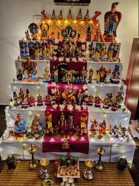 Dussera Decor Ideas, Navaratri Golu Themes, Golu Ideas Navaratri, Dussehra Decoration Ideas, Dasara Decoration Ideas At Home, Golu Navaratri, Diy Golu Dolls, God Rangoli, Bommala Koluvu