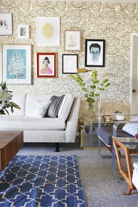 Love that patterned wall - Ten June: What's Hot In Interior Design for 2014: A Blogger Panel Eclectic Living Room, Room Wallpaper, Home Wallpaper, A Living Room, Apartment Design, Living Room Inspiration, Of Wallpaper, Home Fashion, Home Living Room