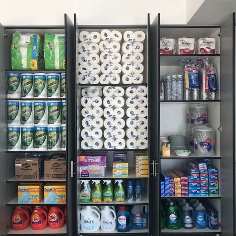 Stock Pile Organization, Desain Pantry Dapur, Garage Storage Inspiration, Bilik Idaman, Cleaning Supplies Organization, Desain Pantry, Desain Furnitur Modern, House Organisation, College Organization