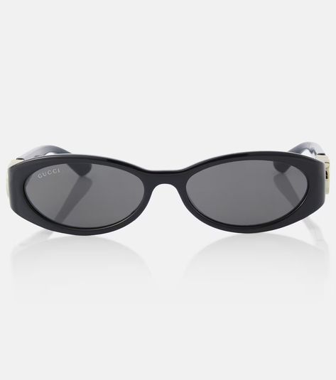 Interlocking G oval sunglasses in black - Gucci | Mytheresa Gucci Horsebit, Lens Filters, Oval Sunglasses, Gucci Sunglasses, Gucci Accessories, Color Names, Cleaning Cloth, Fashion Sunglasses, Jewelry Sales