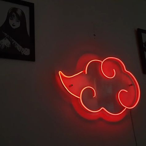 Akatsuki Room Decor, Akatsuki Bedroom Ideas, Naruto Room Decor Ideas, Bar Party Aesthetic, Naruto Room Decor, Naruto Decor, Japan Room Decor, Naruto Room, Neon Lights Room