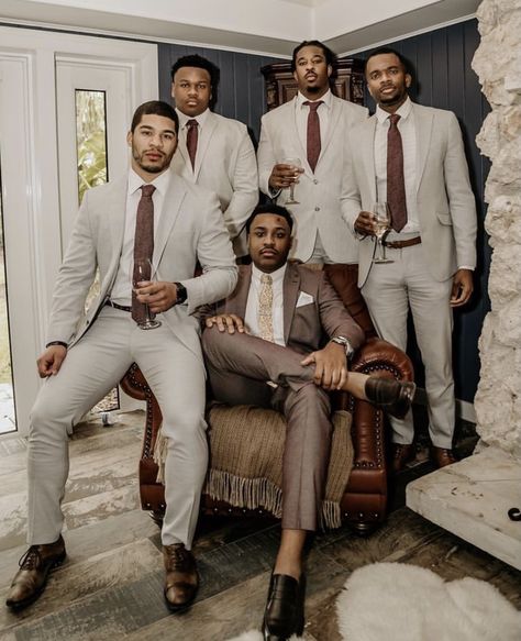 Men Groomsmen Outfits, Grey And Brown Groomsmen Attire, Shades Of Brown Groomsmen Suits, Brown Colored Wedding, Groomens Attire, Groomsmen Aesthetic, Groom Linen Suit, Brown Groomsmen Suits, Men Beach Wedding