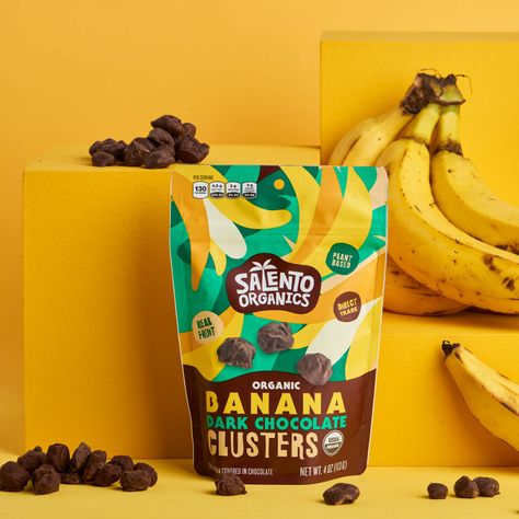 (50) Salento Organics – Packaging Of The World Confectionary Packaging, Banana Packaging, Chips Logo, Chips Packaging Design, Banana Dark Chocolate, Organic Chips, Chips Packaging, Fruit Chips, Chocolate Clusters