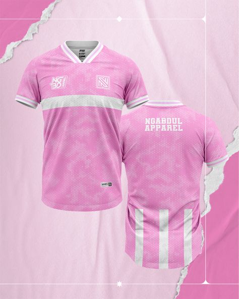 Pink Jersey Football, Pink Jersey Design, Pink Football Jersey, Camisa Time, Cricket Uniform, School Jersey, Sports Tshirt, Pink Football, Football Shirt Designs