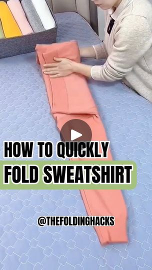 How To Fold Hoodies, Sweatshirt Organization, How To Fold Sweaters, Clothes Life Hacks, Sweater Organization, T Shirt Folding, Folding Hacks, Folding Fitted Sheets, Packing Folding