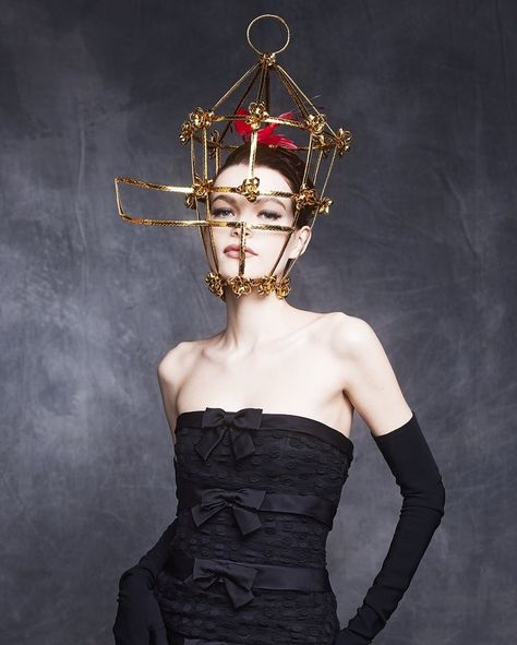 Gilded Cage, Stephen Jones, Crazy Hats, Weird Fashion, Doll Fashion, Jeremy Scott, Head Piece, Adam And Eve, Fall 2022