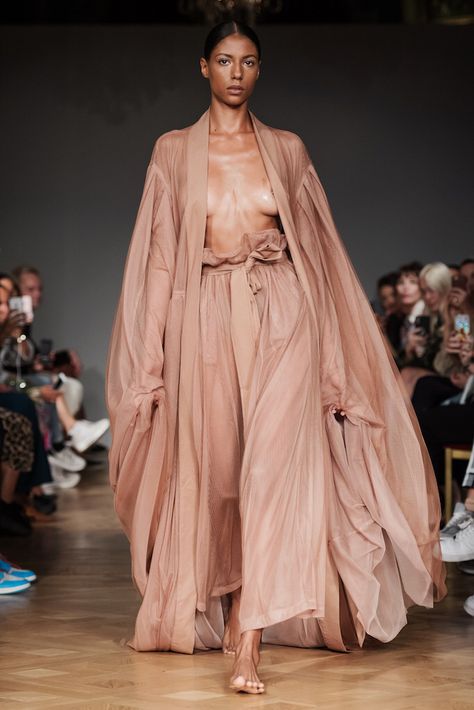 Stockholm Spring, Stockholm Fashion Week, Runway Trends, Stockholm Fashion, Fashion Show Collection, Kimonos, Runway Fashion, Editorial Fashion, Stockholm