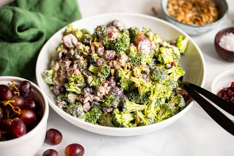 Broccoli Salad No Mayo, Healthy Broccoli Salad, Burger Side Dishes, Greek Turkey Burgers, Healthy Dressing, Healthy Broccoli, Chia Seeds Benefits, Broccoli Salad Recipe, Broccoli Salad