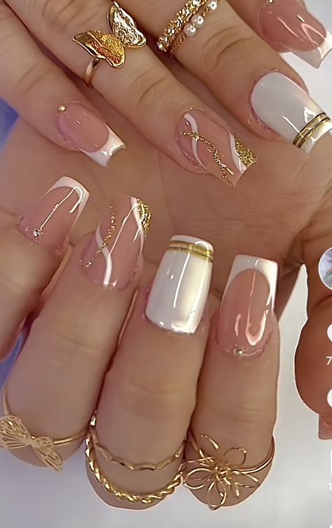 Wedding Nails Glitter, Nails Yellow, Libra Quotes, Fancy Nails Designs, Stylish Nails Designs, Pretty Nail Art Designs, Short Acrylic, Nail Style, Wedding Nails Design