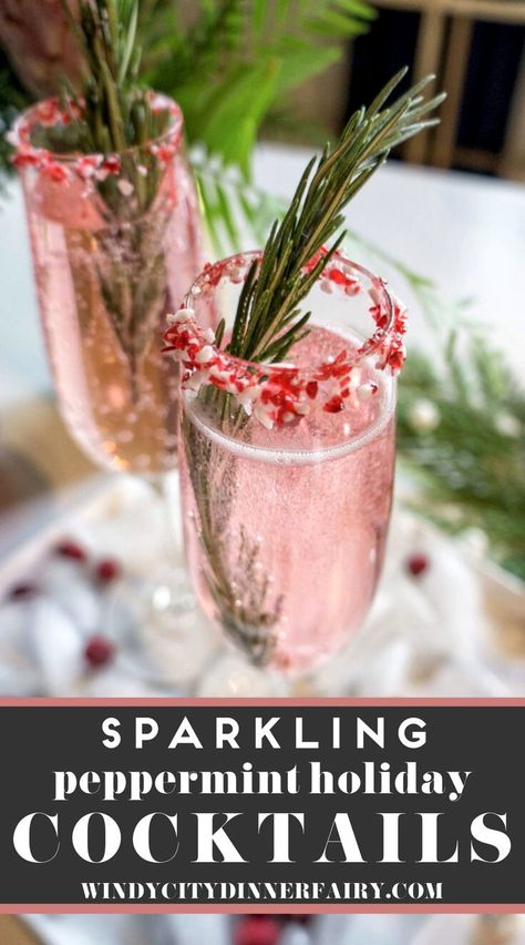 Christmas Themed Cocktails, Peppermint Cocktail, Peppermint Vodka, Easy Cocktail Recipe, Easy Holiday Cocktails, Christmas Drinks Alcohol Recipes, Holiday Party Drinks, Festive Holiday Cocktails, Christmas Drinks Alcohol