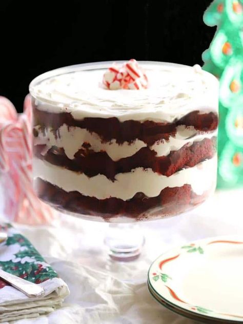 Easy Christmas Red Velvet Cake Trifle Recipe Christmas Red Velvet Cake, Trifle Ideas, Red Velvet Trifle, Cake Trifle, Christmas Red Velvet, Christmas Trifle, Trifle Recipes, Fancy Desserts Recipes, Xmas Baking