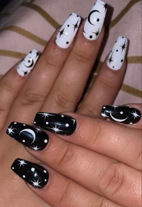 Fall Season Nails Colors, Fall Season Nails, New Years Nails, Season Nails, Eye Nail Art, Art Designs Ideas, Summer Nail Designs, Super Cute Nails, Punk Nails