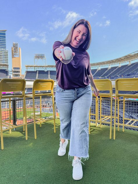 What to Wear to a Baseball Game: these outfit ideas are perfect for baseball season! What To Wear To Baseball Game Women, Ballgame Outfit Casual, What To Wear To A Baseball Game, Plus Size Baseball Game Outfit, Phillies Game Outfit, Baseball Style Outfits, Ballpark Outfit, Game Outfits For Women, Baseball Game Outfit Women