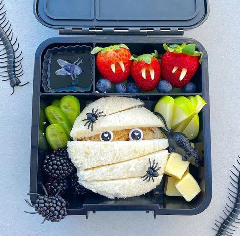 Halloween Themed Lunch Ideas, Halloween Theme Lunch For Kids, Halloween Packed Lunch, Kids Halloween Lunch Box Ideas, Halloween Themed Lunches For Kids, Halloween School Lunch Ideas, Lunch Halloween For Kids, Halloween Lunch Ideas For Kids School, Halloween Lunchbox Ideas