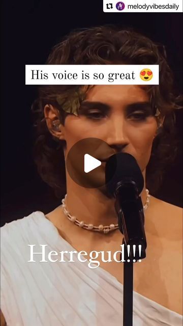 Best Singing Videos, Person Singing, The Voice Videos, Amazing Singers, Beautiful Sounds, Got Talent Videos, Live Songs, The Best Songs, Tattoos With Kids Names