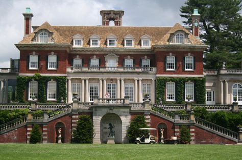 Old Westbury Gardens (NY): Top Tips Before You Go - TripAdvisor Luxury House Floor Plans, Old Westbury Gardens, Castle Architecture, Westbury Gardens, Old Westbury, English Manor Houses, Old Mansion, Unusual Buildings, Royal Aesthetic