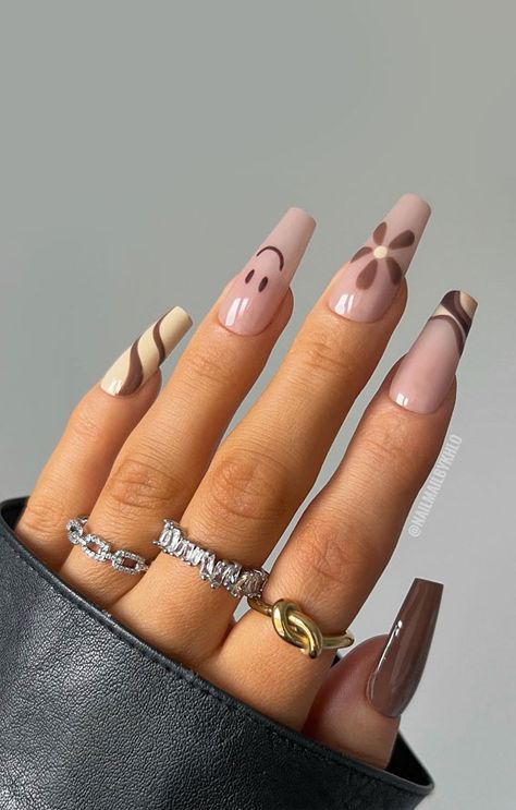 Autumn Nails, Fall Nails, Fall Nails Colour, Autumn Nail Art, Fall Nail Art, Fall Nail Designs, Earthy Tone Nails Unusual Nail Designs, Nails 23, Nails Colour, Kylie Nails, Brown Acrylic Nails, Kutek Disney, Brown Nails Design, Nails Arts, Autumn Nail