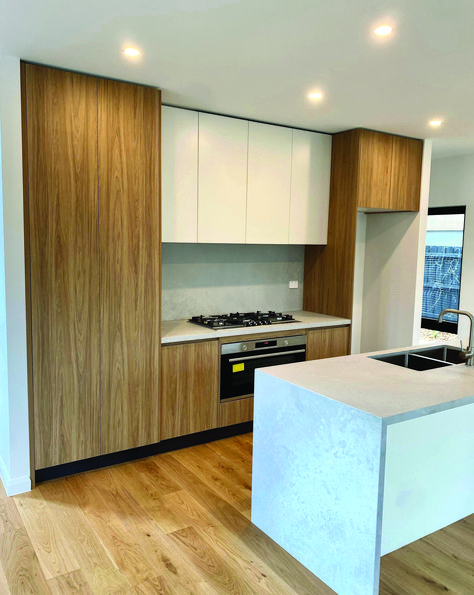 Grey And Timber Kitchen, Polytec Prime Oak Woodmatt, Polytec Prime Oak, Prime Oak Polytec, Prime Oak, Cabinet Interior, Timber Kitchen, Kitchen Splashback, Oak Kitchen