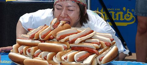 How Many Hot Dogs Did They Eat?! -- Concept: Linear and Quadratic Functions -- CCSS Standards: 8.F.3, 8.F.4, F.BF.1, F.BF.2, F-BF.2, F-LE.5 Funny Baby Images, Justin Bieber Jokes, American Funny Videos, Indian Funny, Best Funny Photos, Funny Dog Photos, Cienfuegos, Funny Pictures For Kids, Funny News