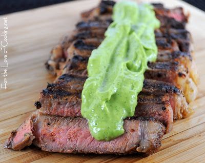 Grilled Steak with Avocado Sauce Whole30 Dinners, Doner Kebab, Low Carb Meal, Avocado Sauce, Recipe 30, Paleo Whole 30, Grilled Steak, Think Food, Flank Steak