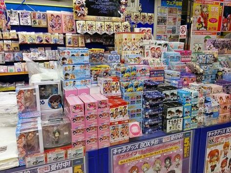 Anime Stores, Asian Gifts, Otaku Room, Japanese Lifestyle, Japan History, Go To Japan, Anime Store, Japan Aesthetic, Aesthetic Japan