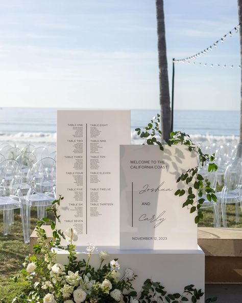 Make a statement to the entrance of your wedding with this cusotm double sign. Featuring a welcome ceremony sign, and a seating chart - paired in a box stand for added height. Make an unforgettable entrance to your wedding day with this modern welcome sign. Welcome And Seating Chart Sign, Wedding Welcome Sign And Seating Chart, Modern Welcome Sign, Minimalist Wedding Decor, Ceremony Sign, Signature Drinks Sign, Modern Minimalist Wedding, Curvy Style, Ceremony Signs