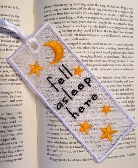 Fsl Embroidery Designs, Fsl Embroidery, Canvas Embroidery, Diy Broderie, Fell Asleep, Embroidery Book, Embroidered Gifts, Book Marks, Embroidery Gifts