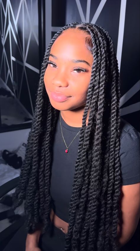 Braided Hairstyles For Black Women Cornrows, Twisted Hair, Long Box Braids, Braided Hairstyles For Teens, Box Braids Hairstyles For Black Women, Cute Braided Hairstyles, Braided Cornrow Hairstyles, Quick Braided Hairstyles, Cute Box Braids Hairstyles