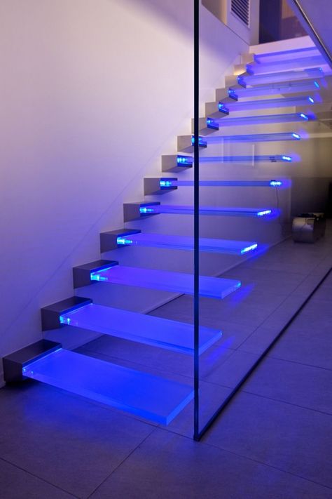 Glass Stairs Design, Led Staircase, Glass Stairs, Glass Staircase, Floating Stairs, Stairs Design Modern, Stair Lighting, Modern Stairs, Lan Can