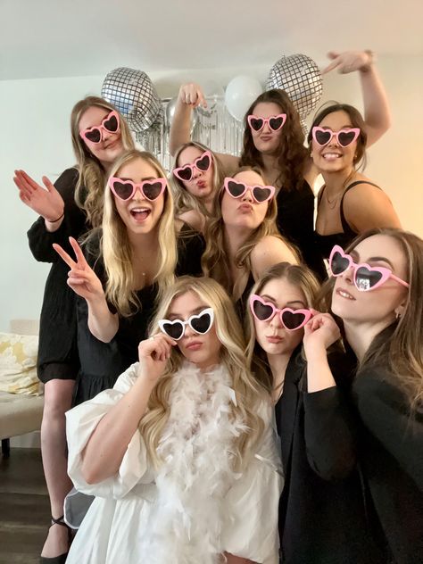 Hen Do Photo Ideas, Bachelorette Party Poses, Wholesome Bachelorette, Bride To Be Dress Ideas, Team Bride Ideas, Bachelorette Poses, Christian Bachelorette Party Ideas, Bachelorette Photo Ideas, Classy Bachelorette Party Ideas