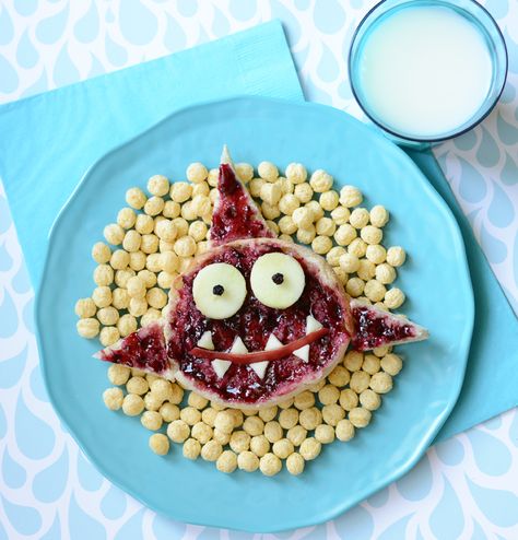 Kix Food Art Shark 1 Shark Snacks, Kix Cereal, Scuba Vbs, Cereal Breakfast, Food Art For Kids, Food Snack, Easy Food Art, Fun Snacks For Kids, Kid Food