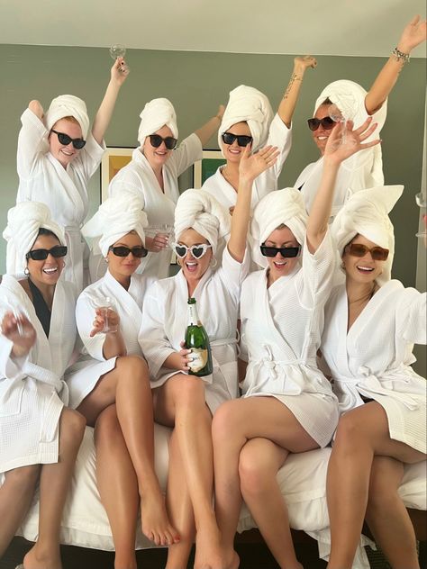 Classy Bachelorette Party, Bachelorette Inspo, Bridesmaid Photoshoot, Vegas Bachelorette Party, Bachelorette Party Weekend, Vegas Bachelorette, Wedding Bachelorette Party, Bachelorette Party Planning, Bridal Bachelorette Party