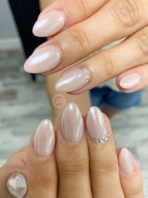 Bridal Nails With Diamonds, Cuticle Rhinestone Nails, Neutral Nails With Rhinestones, Hen Party Nails, Gems On Nails, Nude Nails With Rhinestones, Simple Bridal Nails, Bridal Manicure, Subtle Nail Art