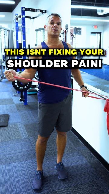 Shoulder Instability Exercises, Shoulder Pain Relief Exercises, Good Back Stretches, Reduce Inflammation Natural Remedies, Crossfit Mobility, Neck And Shoulder Stretches, Shoulder Mobility Exercises, Shoulder Rehab Exercises, Stretches Before Workout