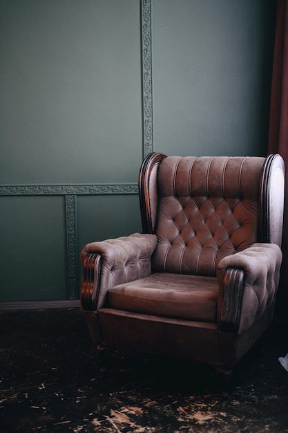 Vertical photo of a brown chair with a c... | Premium Photo #Freepik #photo #vintage-chair #old-chair #vintage-furniture #seat King Chair Background For Editing, Chair Background For Editing, Background With Chair, Seat Background, Chair Wallpaper, Photography Chair, Furniture Background, Chair Background, Background Sofa