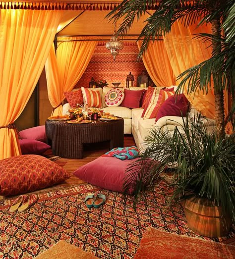 18 Modern Moroccan Style Living Room Design Ideas  If I lived in a studio apartment, I would definitely go with a bohemian theme/design. Sala Zen, Moroccan Style Living Room, Bohemian Chic Living Room, Mediterranean Living Room, Moroccan Room, Moroccan Bedroom, Moroccan Living Room, Northern Africa, Moroccan Interiors