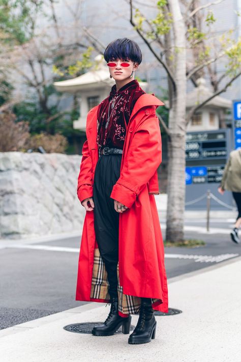 The Best Street Style From Tokyo Fashion Week Fall 2019 | Vogue Tokyo Fashion Men, Tokyo Fashion Women, Japan Street Fashion, Tokyo Fashion Street, London Street Fashion, Diy Outfits, Japan Fashion Street, Tokyo Fashion Week, 일본 패션