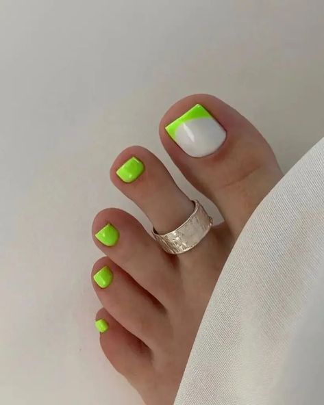 Toe Nail Designs Summer 2024, Trendy Pedicure 2024 Summer, Pedicure Nail Colors Summer 2024, Summer 2024 Toe Nail Trends, Colourful Pedicure, Fun Toe Nail Colors, Toe Nail Colors Summer 2024, Lime Green Toe Nails, Neon Pedicure Ideas