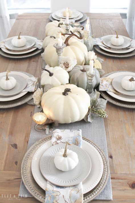 Neutral Thanksgiving Table with Tuft & Trim Interior Design Diningware Ideas, Employee Events, Thanksgiving Decorations Diy Table, Thanksgiving Table Settings Diy, Thanksgiving Vibes, Friendsgiving Ideas, Thanksgiving Style, Halloween Chic, Fall Dining Table