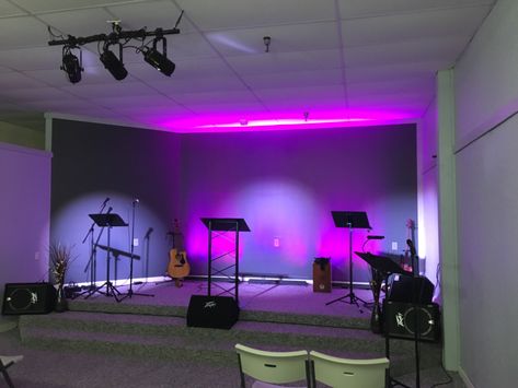 Small Stage Design, Small Church Stage Design, Church Stage Design Ideas Backdrops, Church Stage Decor, Youth Group Rooms, Berea Kentucky, Healthy Harvest, Celing Light, Stage Lighting Design