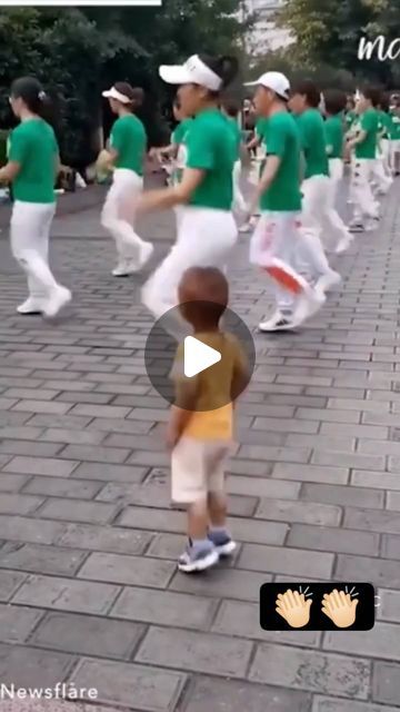 18K likes, 12 comments - gladiska.ok on February 5, 2024 Funny Baby Videos Dancing, Funny Good Night Pictures, Funny Babies Dancing, Toddler Dance, Good Morning Funny Pictures, Dancing Baby, Toddler Humor, Dance Workout Videos