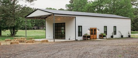 Garage Turned Event Space, Metal Building Event Space, Micro Venue Ideas, Small Event Space Design Ideas, Small Event Center Design, Metal Building Event Venues, Small Event Venue Spaces, Barn For Events, Small Event Center Floor Plans