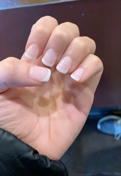 Natural Dip Powder Nails Square, French Dip Nail Ideas, Short Nail Dip, French Dip Nails Powder, Cute Short Dip Nails, Dip French Nails, French Tip Dip Powder Nails, French Tip Dip Nails, French Dip Nails