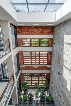 Lift House Design, Triple Height Living Room, Double Height Pooja Room, Double Height Courtyard, Exposed Brick Facade, Aangan Architects, Double Height Space, Painting Ideas Home, Home Painting Ideas