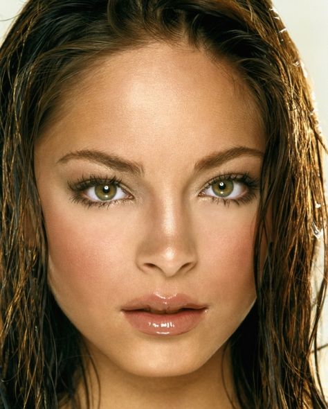 Natural makeup for half Asians Kristen Kreuk, Eyeshadow For Green Eyes, Ideas De Maquillaje Natural, Makeup For Hazel Eyes, Kristin Kreuk, Best Eyeshadow, Hazel Eyes, Cool Eyes, Beautiful Eyes