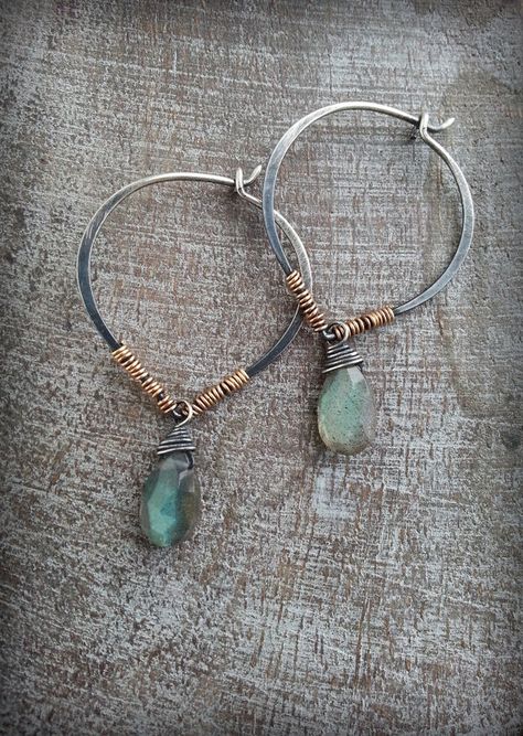 Mixed Metal Labradorite Earrings Faceted Labradorite Hoops Wire And Bead Earrings, Metal Art Jewelry, Labradorite Earrings, Diy Wire Jewelry, Wire Work Jewelry, Earrings Inspiration, Handmade Wire Jewelry, Work Jewelry, Wire Earrings