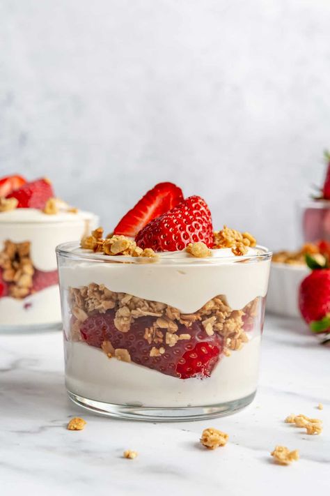 This Strawberry Parfait recipe is a wonderful mini-sized treat that's adorable, healthy and simple! It's a great snack after school or dessert for a party! | Strawberry Parfait | Strawberry Cream Cheese and Yogurt Parfait | Fresh Strawberry Parfait | Strawberry Yogurt Parfait Granola, Yogurt Parfait Aesthetic, Strawberry Parfait Recipes, Strawberry Parfaits, Snack After School, Strawberry Yogurt Parfait, Yogurt Treats, Healthy Cream Cheese, Yogurt And Fruit